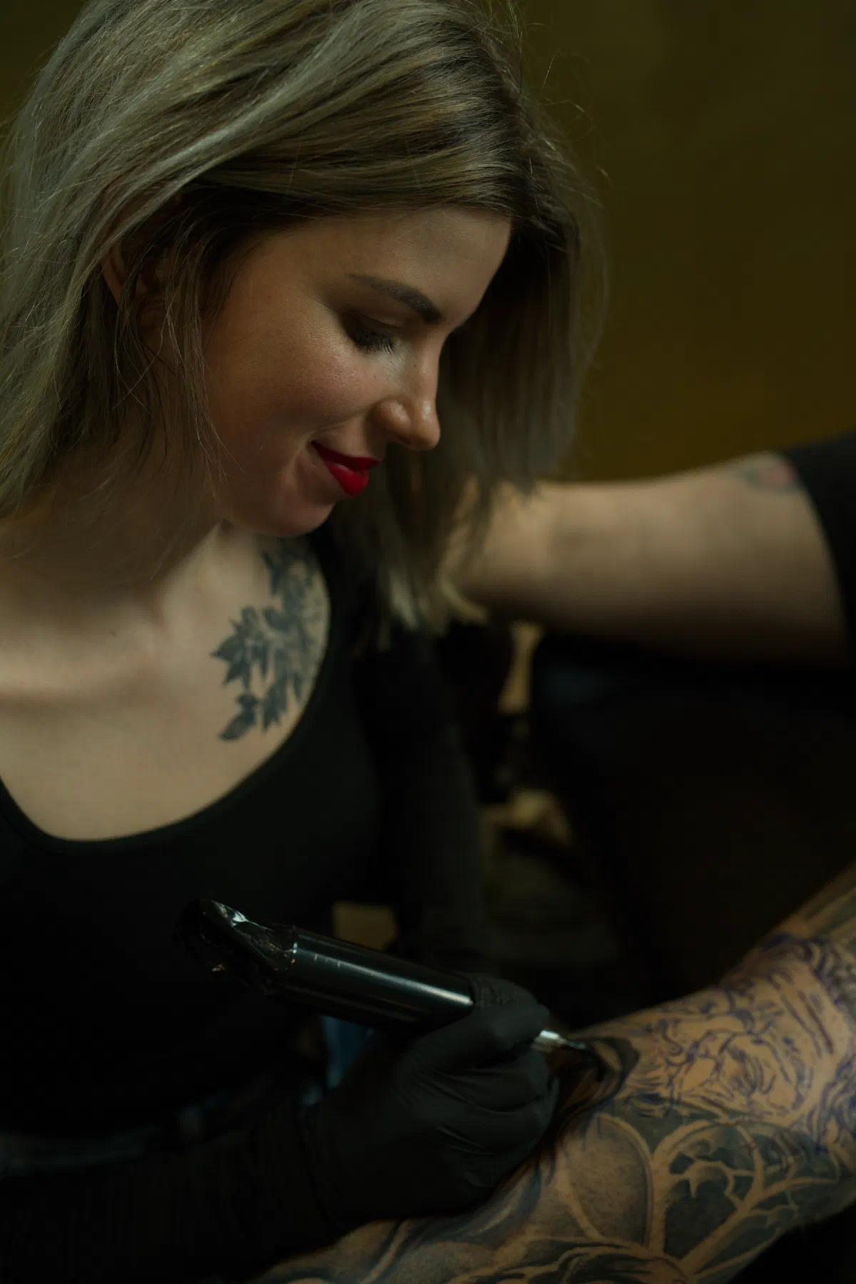 Sfeerbeeld uit de studio van ROZAIR Tattoo